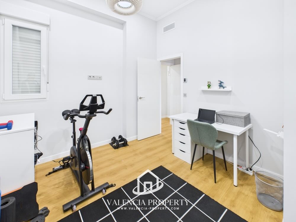 Property 2440 - Image 37